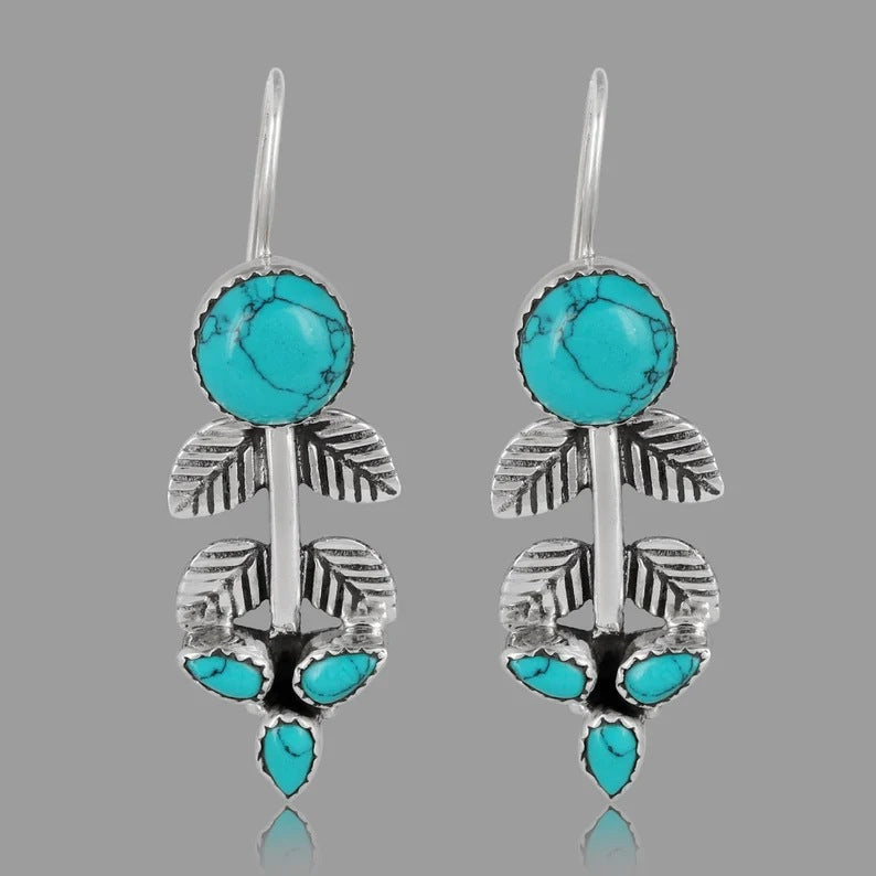 Romantic Silver Earring for Special Moments