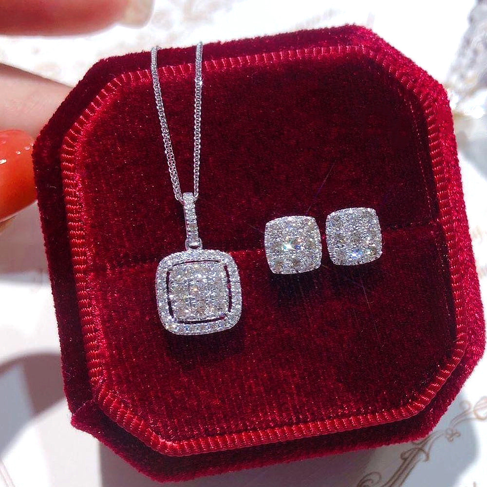 Beautiful Necklace with Unique Style