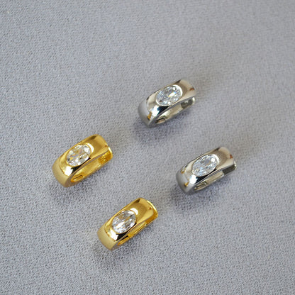 Classic Gold Earring with Timeless Appeal