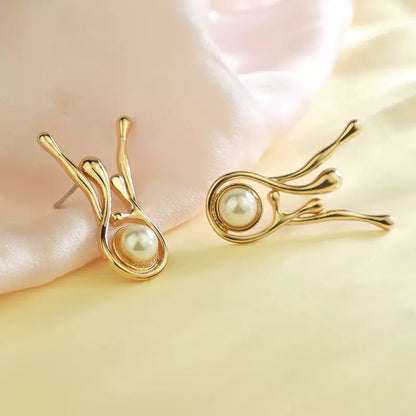 Classic Pearl Earring with Timeless Appeal