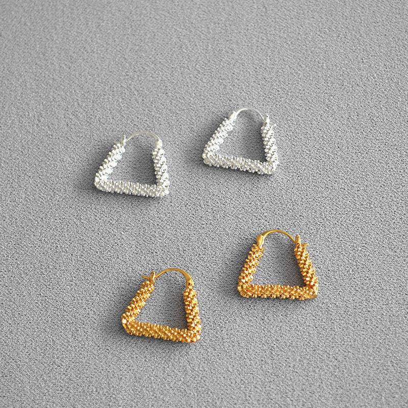 Elegant Gold Earring for Every Occasion