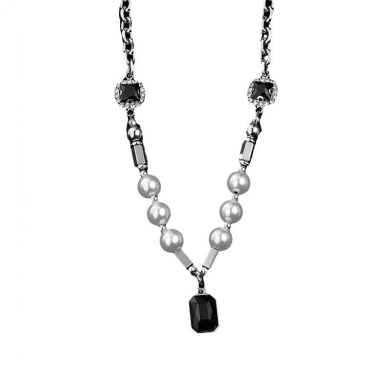 Stunning Pearl Necklace for Daily Wear