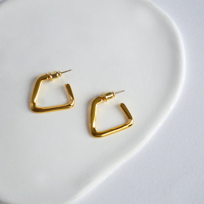 Vintage Handmade Gold Earring