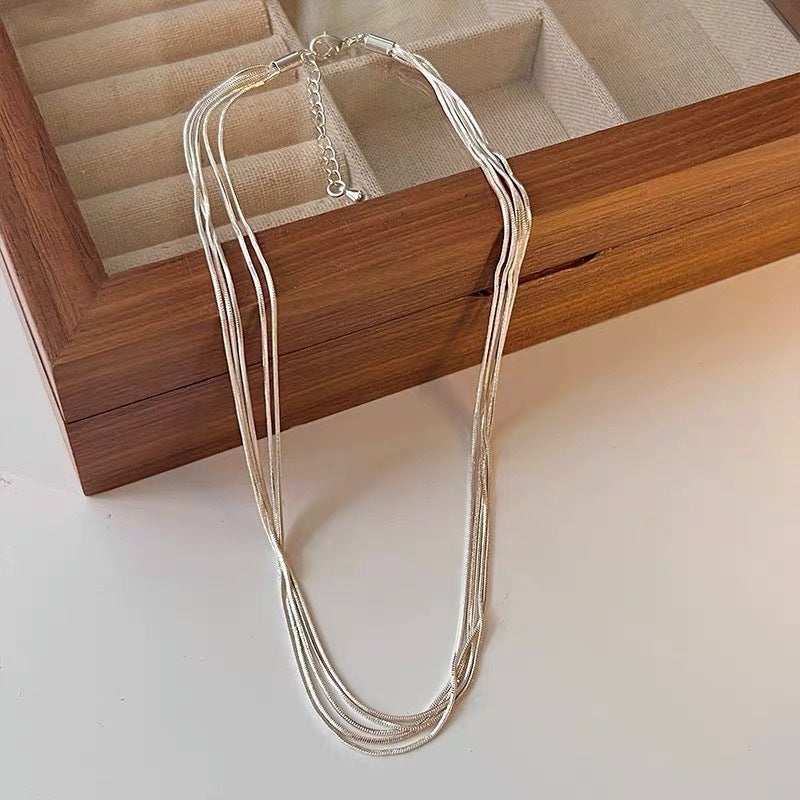 Romantic Silver Necklace for Special Moments