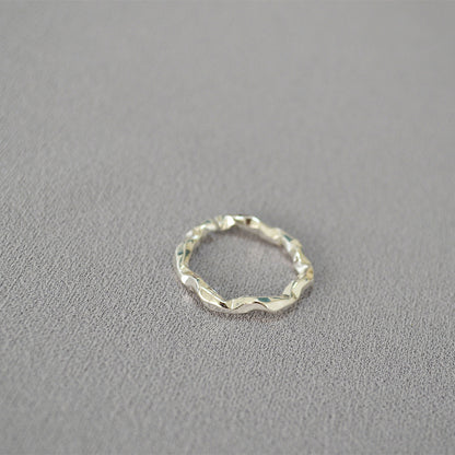 Romantic Gold Ring for Special Moments