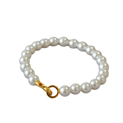Charming Gold Bracelet for Any Occasion