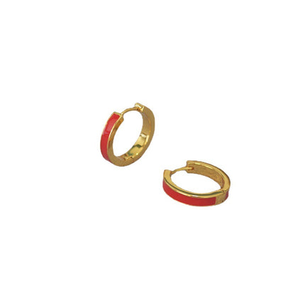 Classic Gold Earring with Timeless Appeal