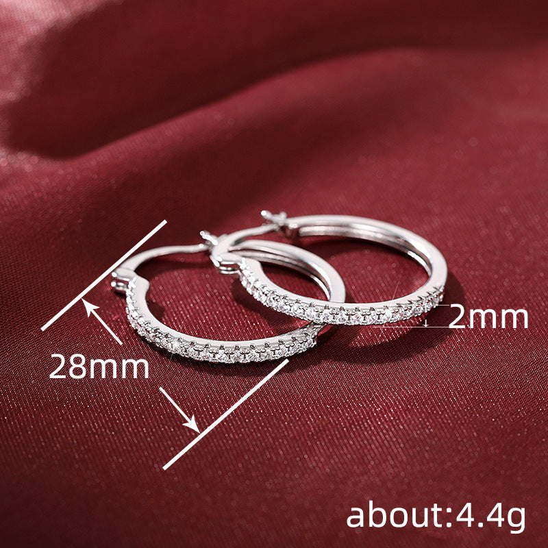 Charming Earring for Any Occasion