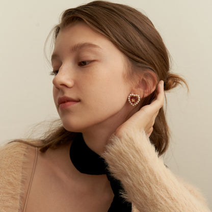 Charming Silver Earring for Any Occasion