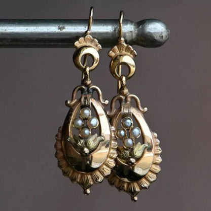 Classic Pearl Earring with Timeless Appeal