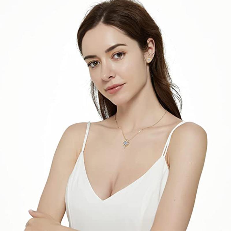 Beautiful Necklace with Unique Style