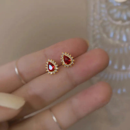 Charming Earring for Any Occasion