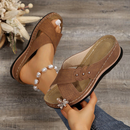 Graceful Orthopedic Sandals for Modern Look