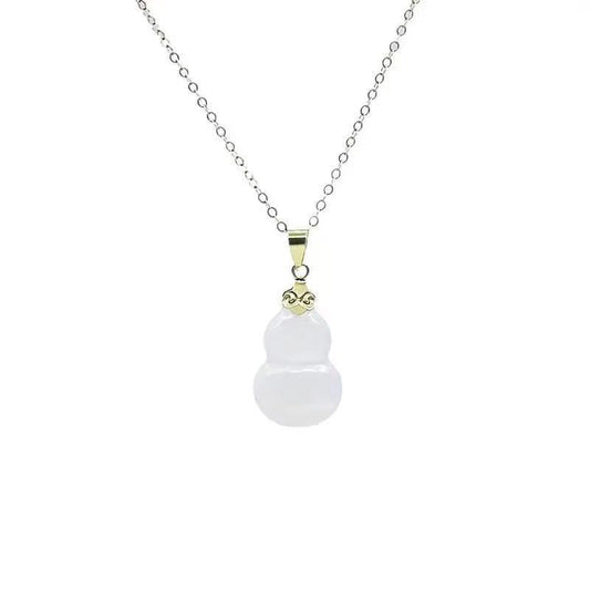 Romantic Silver Necklace for Special Moments