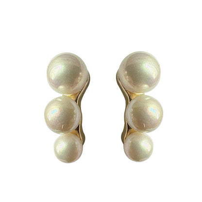 Romantic Pearl Earring for Special Moments