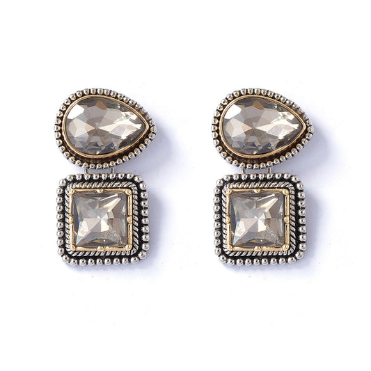 Charming Piece for Any Occasion