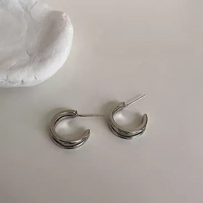 Classic Earring with Timeless Appeal
