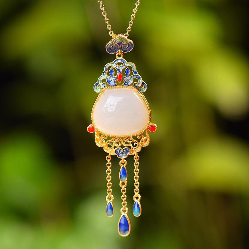 Elegant Gold Necklace for Every Occasion