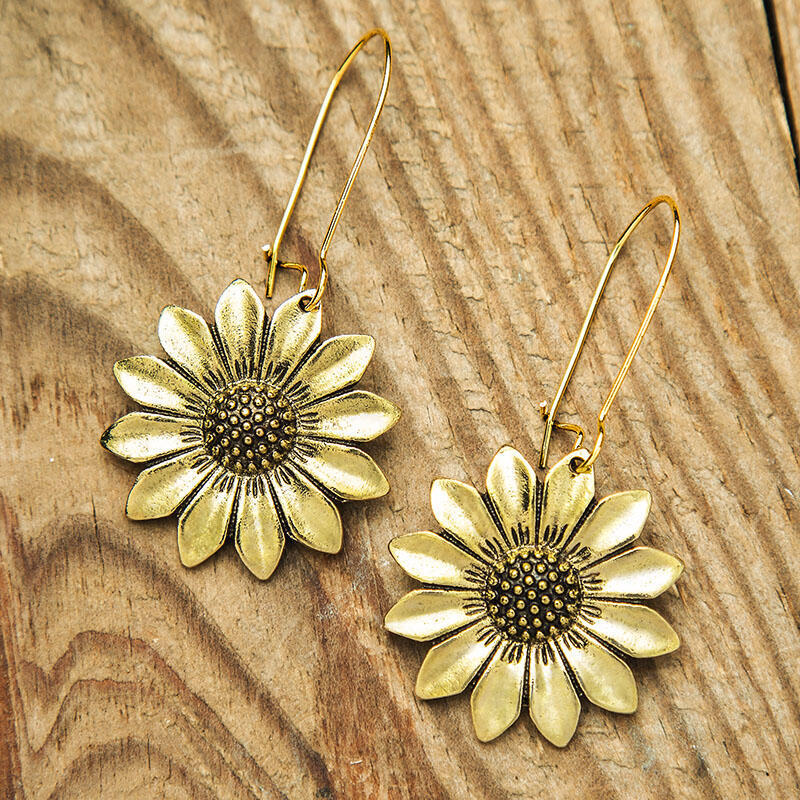 Classic Earring with Timeless Appeal
