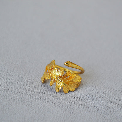 Classic Gold Ring with Timeless Appeal