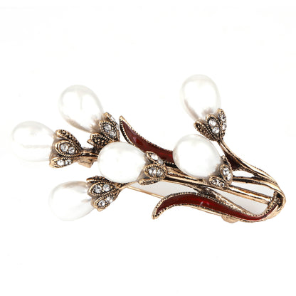 Classic Pearl Piece with Timeless Appeal