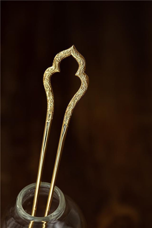 Charming Piece for Any Occasion