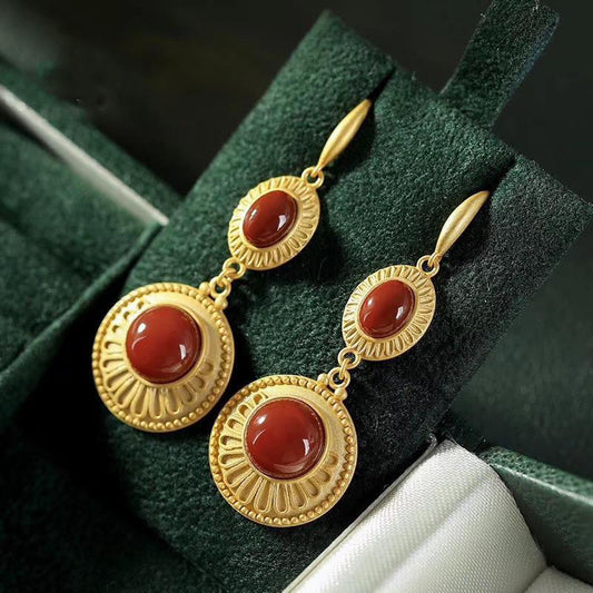 Charming Gold Earring for Any Occasion