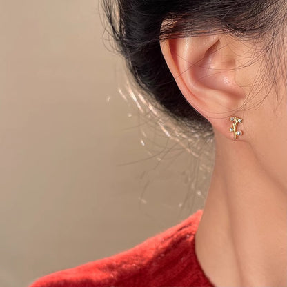 Charming Pearl Earring for Any Occasion