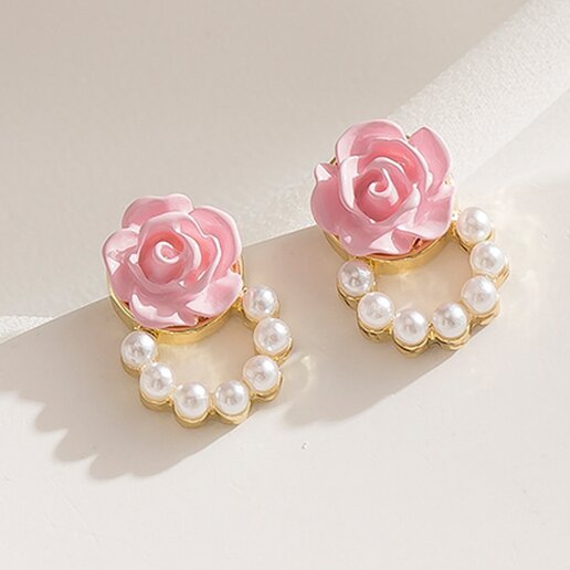 Classic Pearl Earring with Timeless Appeal