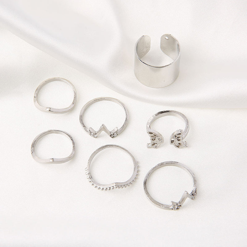 Beautiful Silver Set with Unique Style