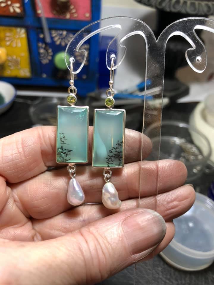 Romantic Pearl Earring for Special Moments