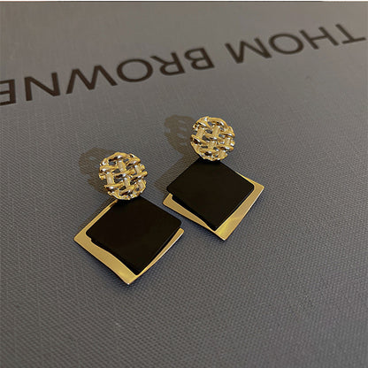 Elegant Earring for Every Occasion