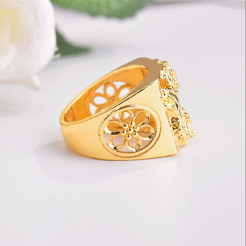 Stunning Gold Ring for Daily Wear