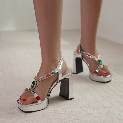 Graceful Orthopedic Sandals for Modern Look