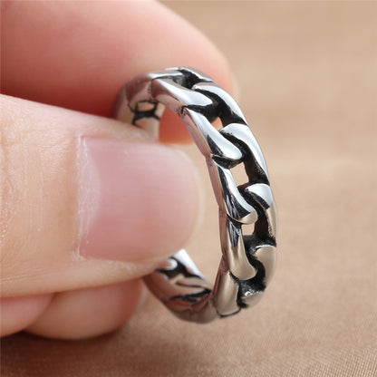 Classic Chain with Timeless Appeal