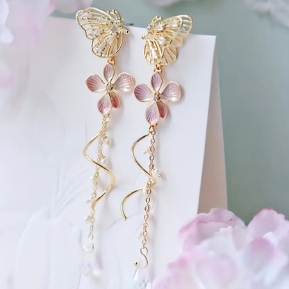 Romantic Gold Earring for Special Moments