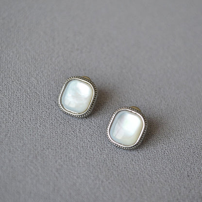 Beautiful Silver Earring with Unique Style