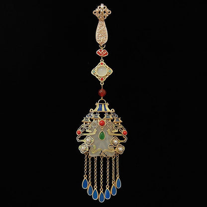 Classic Pendant with Timeless Appeal