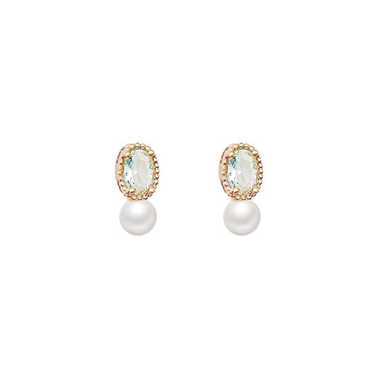 Beautiful Pearl Earring with Unique Style