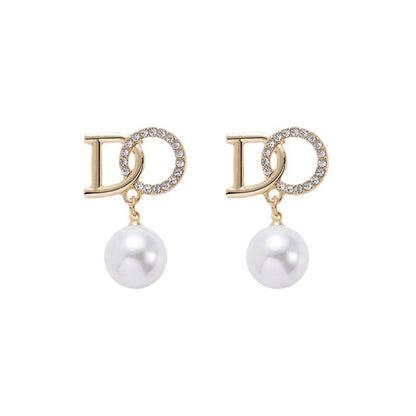 Classic Pearl Earring with Timeless Appeal