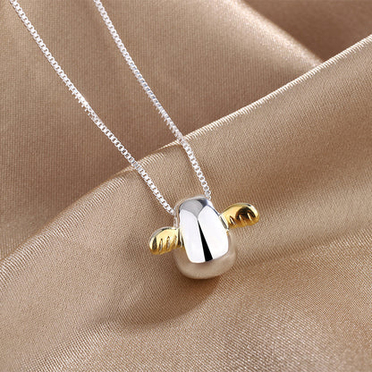 Romantic Gold Necklace for Special Moments