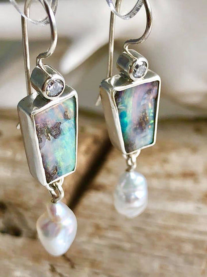 Beautiful Pearl Earring with Unique Style