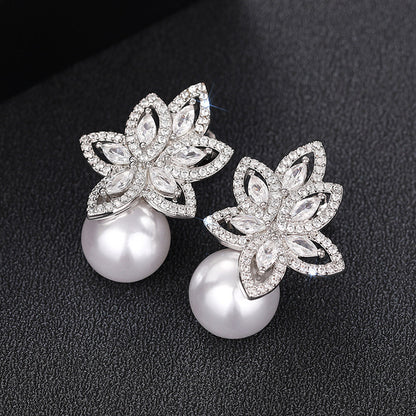 Romantic Pearl Earring for Special Moments