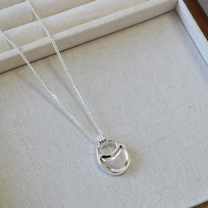 Classic Silver Necklace with Timeless Appeal
