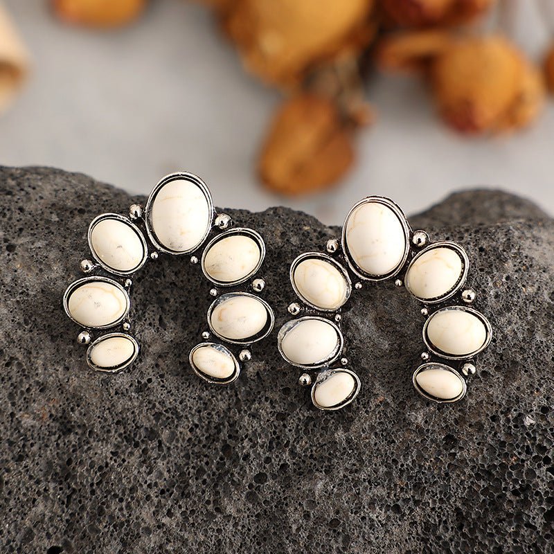 Charming Earring for Any Occasion