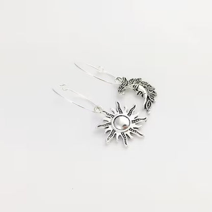 Romantic Silver Earring for Special Moments