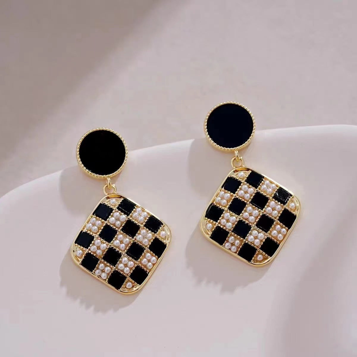 Stunning Earring for Daily Wear