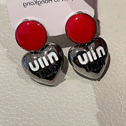 Charming Earring for Any Occasion