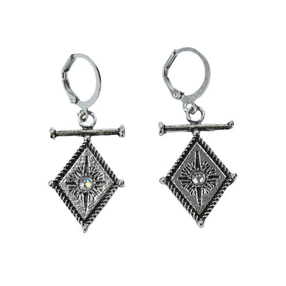 Charming Earring for Any Occasion