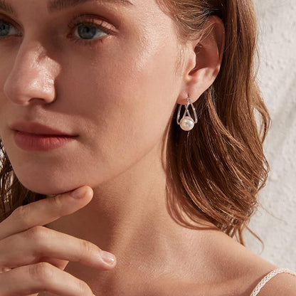 Classic Pearl Earring with Timeless Appeal